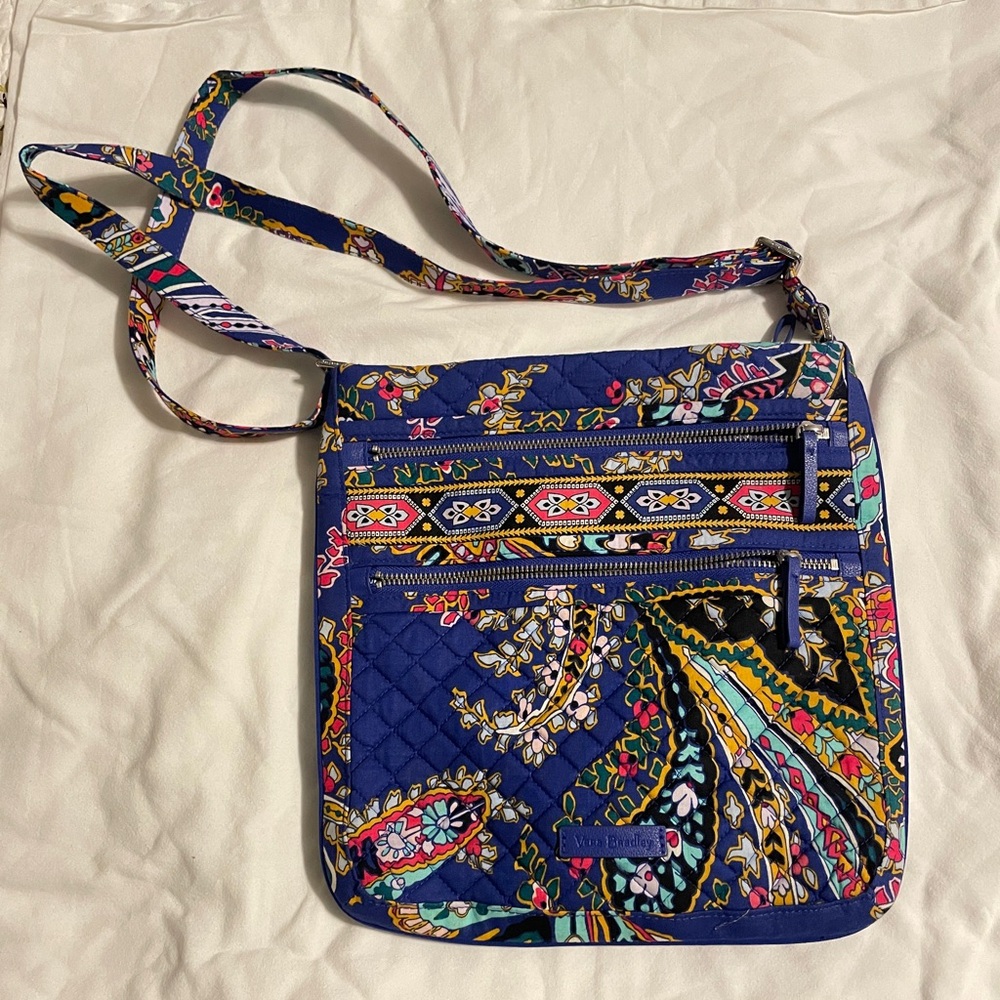 Vera Bradley Triple Zip Hipster Crossbody Blue Paisley Pattern Adjustable Strap